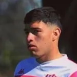 D González