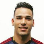 L García
