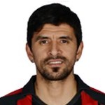 L González